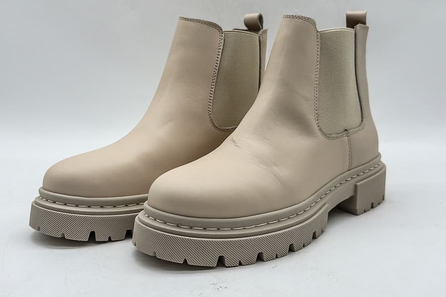 Paar Damenstiefel Naturalsense, Gr. 38